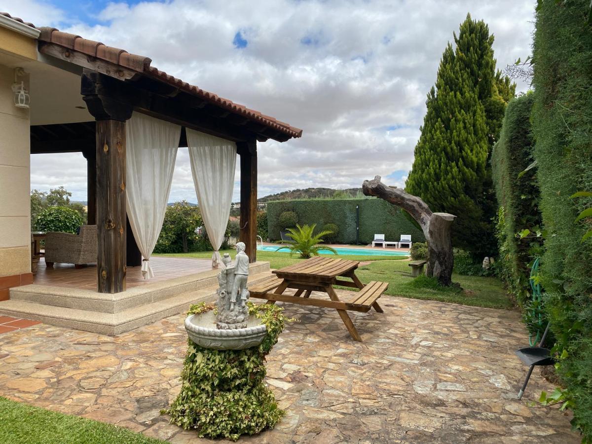 Гостевой дом Jardin De La Yedra Касерес Экстерьер фото